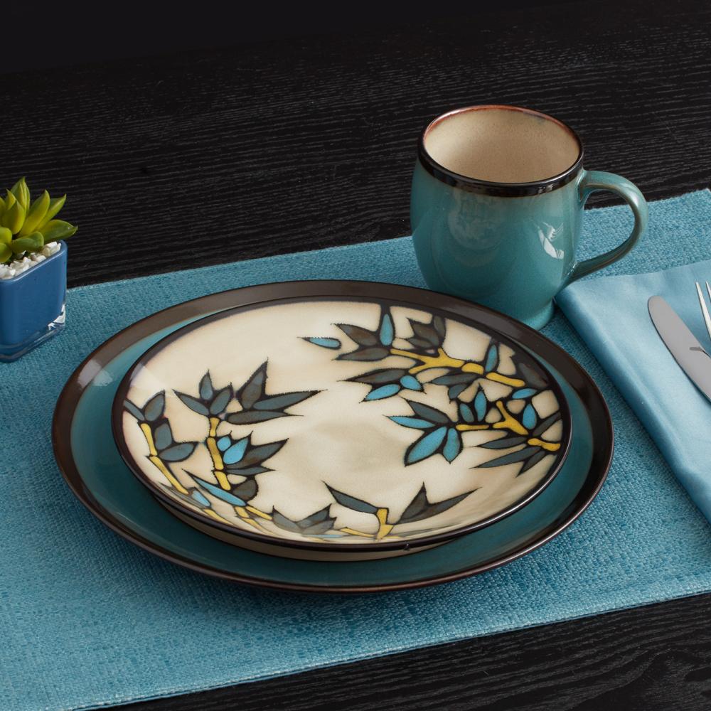 Belmont Set of 4 Blue Round Dinner Plates - Image 3
