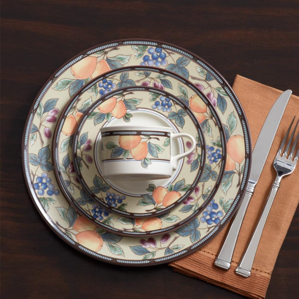 Garden Harvest? Set of 4 Dinner Plates - Image 3